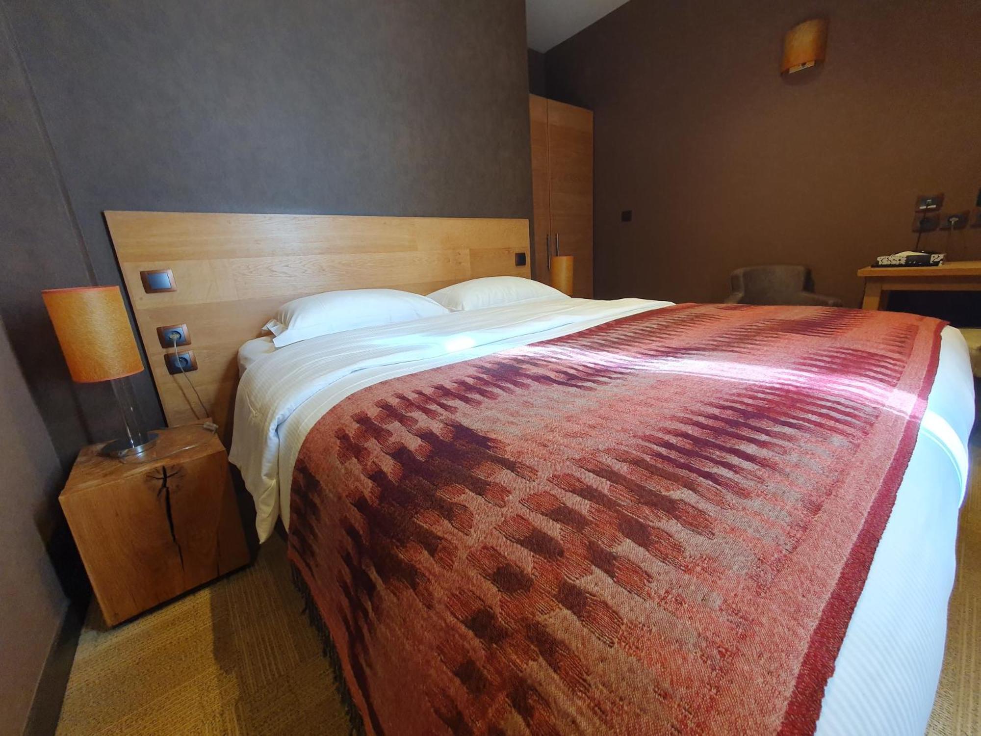 Les Bains Hotel